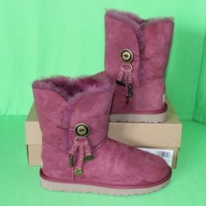 BRAND NEW IN BOX UGG AZALEA PINK BOUG #1005382